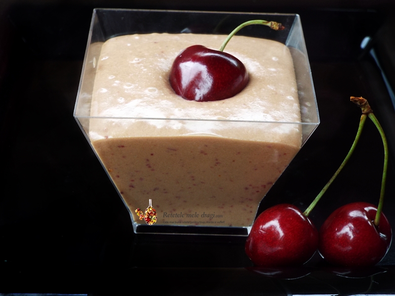 crema de branza dulce cu cirese