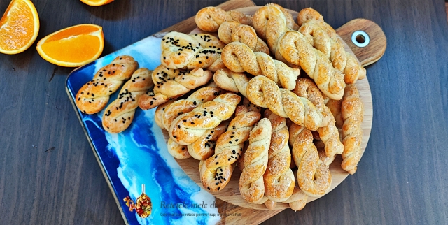 Biscuiti grecesti cu portocale de Paste (Koulourakia)