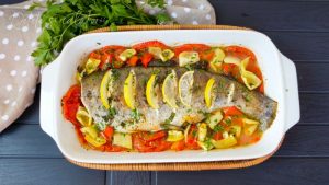Pastrav la cuptor cu legume