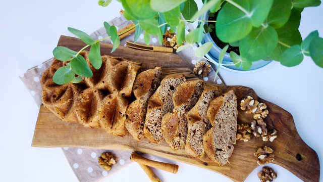 Banana bread fara zahar cu nuci si unt de migdale