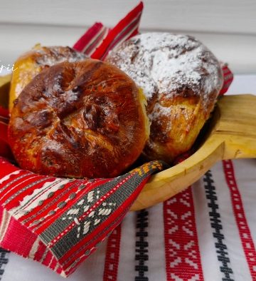 Bol cu Placinte cu branza Poale-n brau moldovenesti