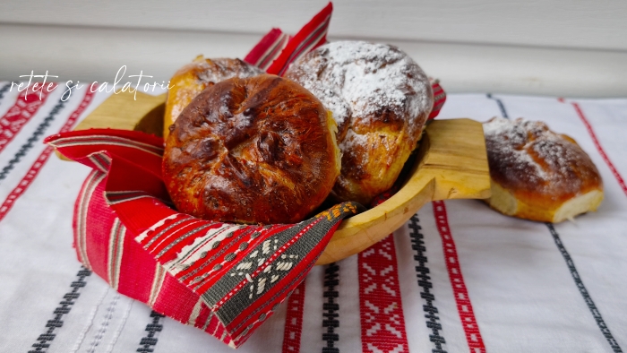 Bol cu Placinte cu branza Poale-n brau moldovenesti