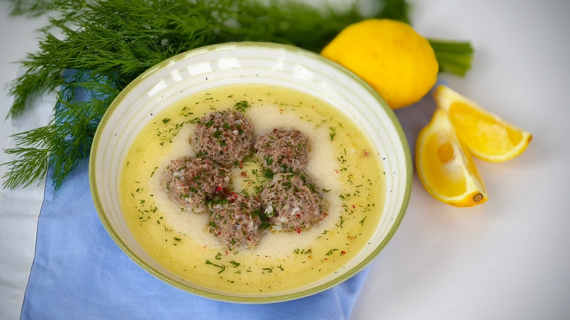 Ciorba de perisoare a la grec